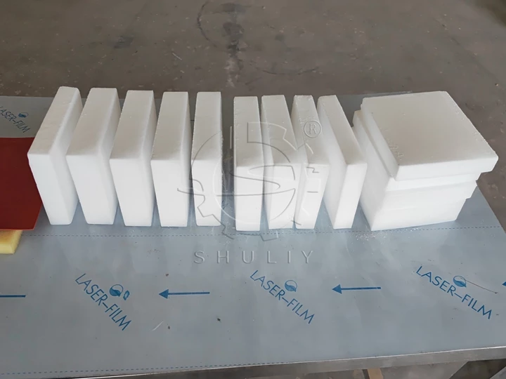 Compressed dry ice blocks